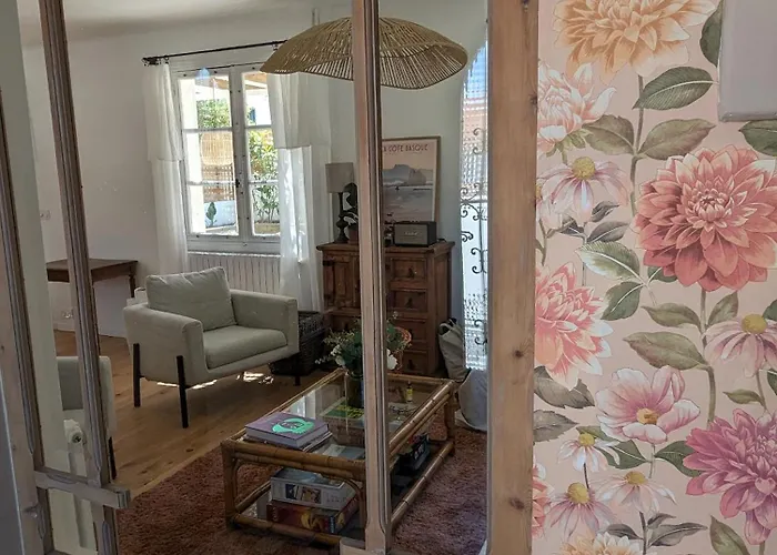 Maison De Pecheur A 10 Minutes A Pied De Saint Jean De Luz Tatil Evi Ciboure